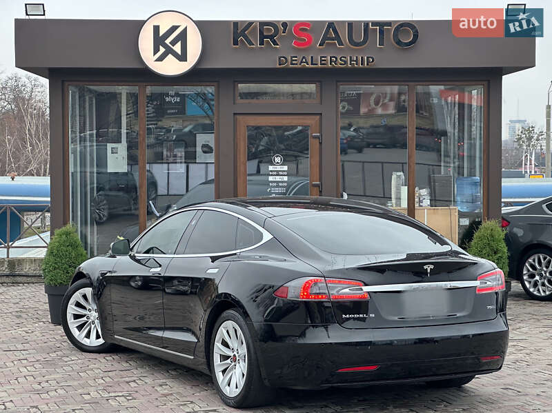 Лифтбек Tesla Model S 2016 в Харькове