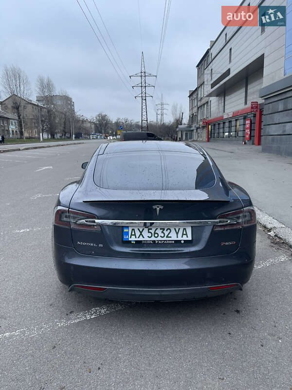 Лифтбек Tesla Model S 2015 в Харькове фото 5 Лифтбек Tesla Model S 2015 в Харькове