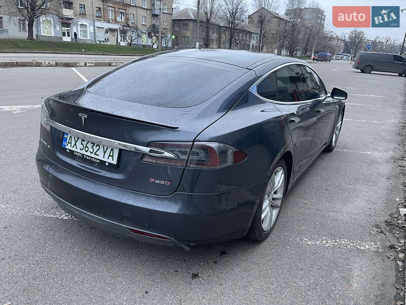 Лифтбек Tesla Model S 2015 в Харькове фото 4 Лифтбек Tesla Model S 2015 в Харькове
