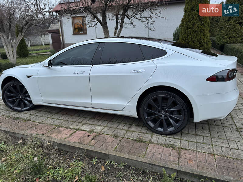 Ліфтбек Tesla Model S 2020 в Харкові