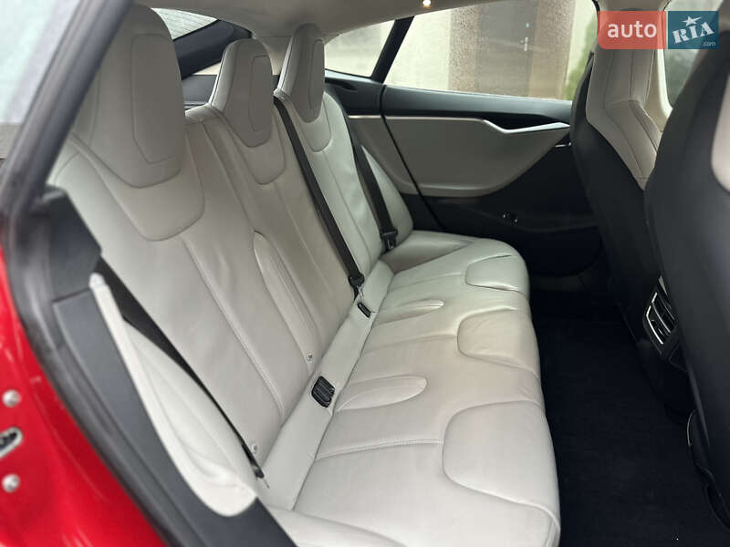 Лифтбек Tesla Model S 2015 в Одессе