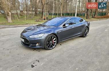 Ліфтбек Tesla Model S 2014 в Києві