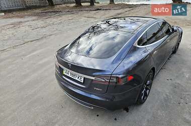 Ліфтбек Tesla Model S 2014 в Києві