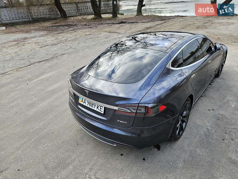 Лифтбек Tesla Model S 2014 в Киеве фото 26 Лифтбек Tesla Model S 2014 в Киеве