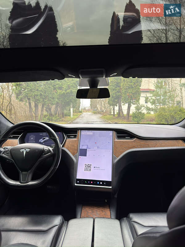Лифтбек Tesla Model S 2019 в Ровно