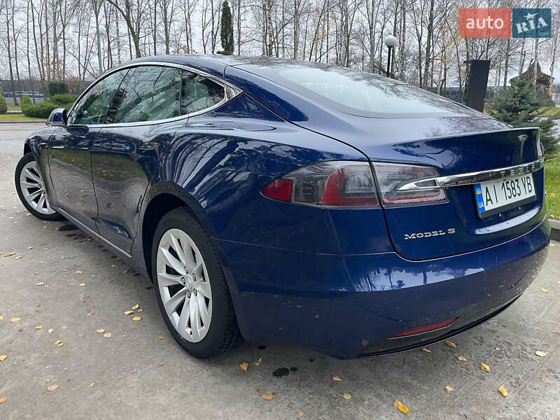 Ліфтбек Tesla Model S 2017 в Києві