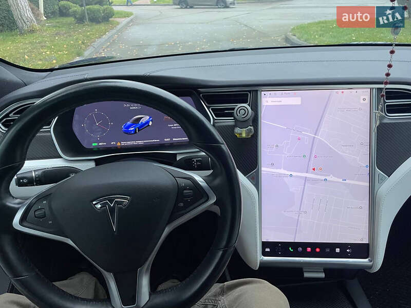 Ліфтбек Tesla Model S 2017 в Києві