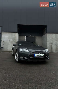 Лифтбек Tesla Model S 2014 в Киеве