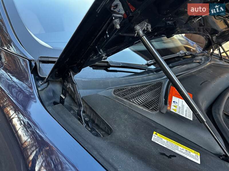 Лифтбек Tesla Model S 2014 в Киеве