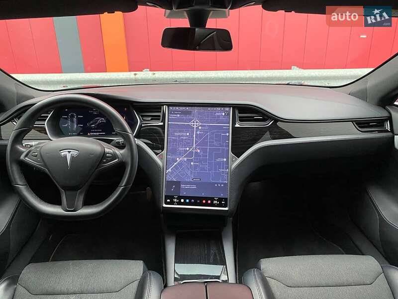Лифтбек Tesla Model S 2018 в Киеве фото 15 Лифтбек Tesla Model S 2018 в Киеве