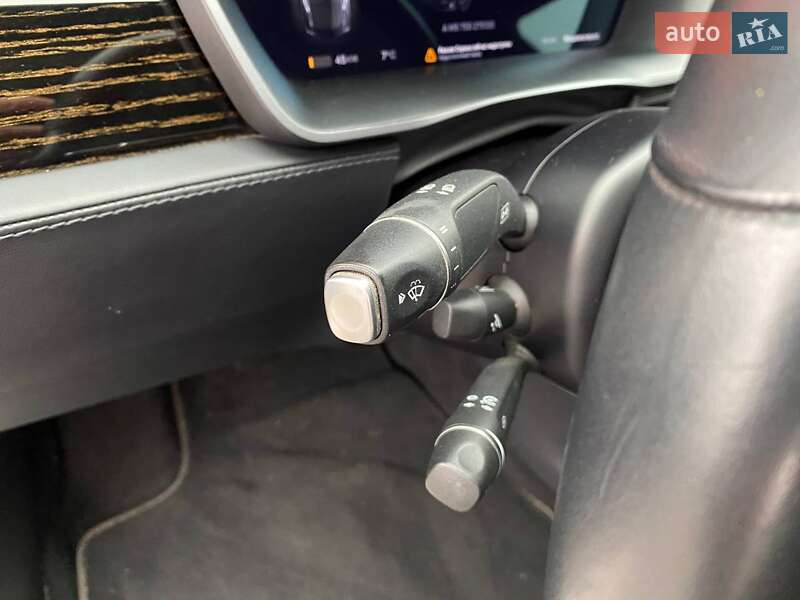 Лифтбек Tesla Model S 2018 в Киеве фото 19 Лифтбек Tesla Model S 2018 в Киеве