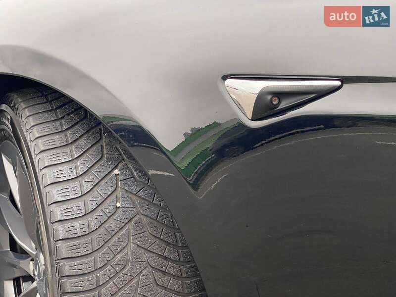 Лифтбек Tesla Model S 2018 в Киеве фото 38 Лифтбек Tesla Model S 2018 в Киеве