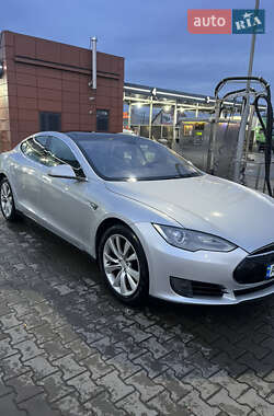 Лифтбек Tesla Model S 2013 в Киеве