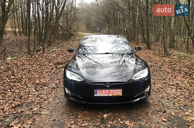 Лифтбек Tesla Model S 2016 в Житомире