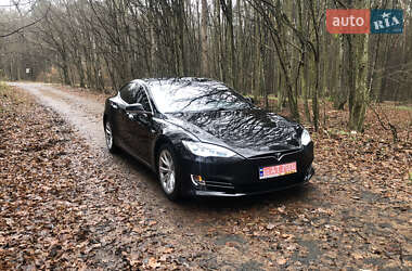 Лифтбек Tesla Model S 2016 в Житомире