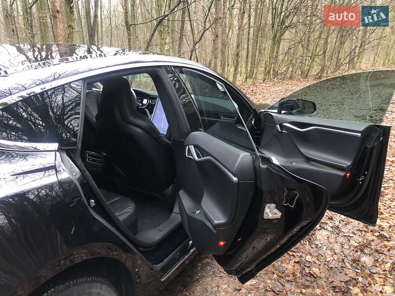 Лифтбек Tesla Model S 2016 в Житомире фото 12 Лифтбек Tesla Model S 2016 в Житомире