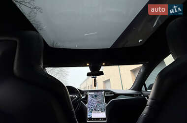 Лифтбек Tesla Model S 2015 в Тернополе фото 32 Лифтбек Tesla Model S 2015 в Тернополе
