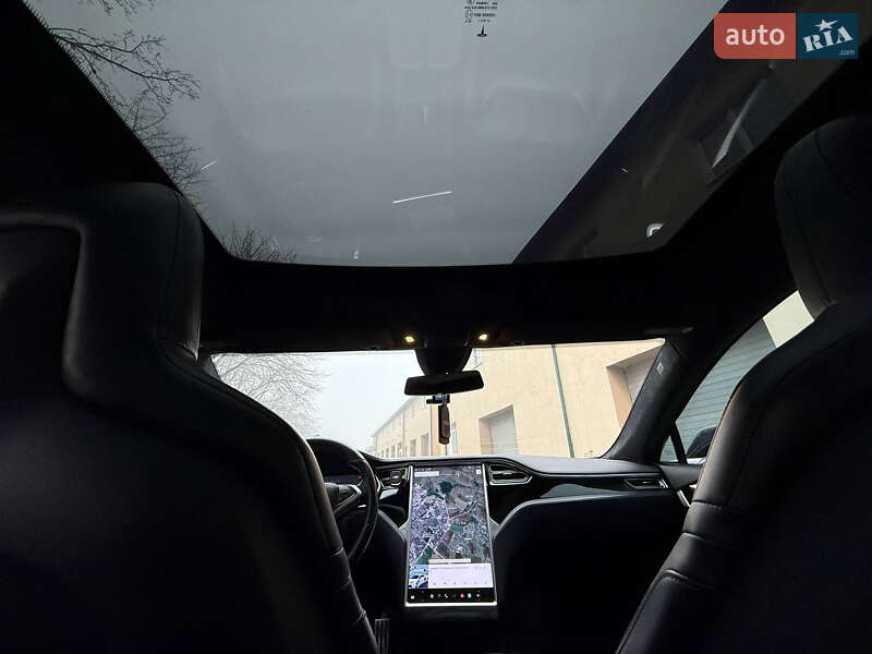 Лифтбек Tesla Model S 2015 в Тернополе фото 32 Лифтбек Tesla Model S 2015 в Тернополе