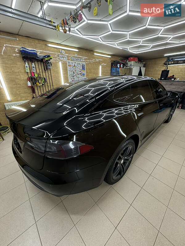 Лифтбек Tesla Model S 2014 в Харькове фото 4 Лифтбек Tesla Model S 2014 в Харькове