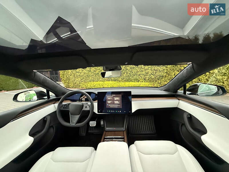 Ліфтбек Tesla Model S 2023 в Стрию