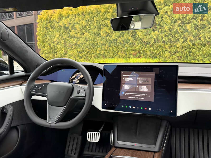 Ліфтбек Tesla Model S 2023 в Стрию