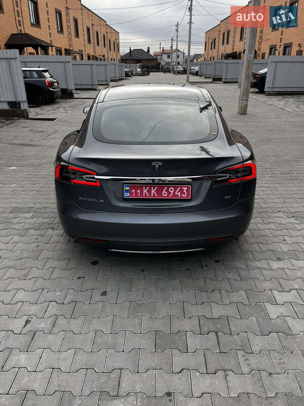 Лифтбек Tesla Model S 2014 в Виннице