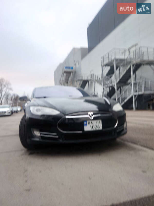 Лифтбек Tesla Model S 2014 в Одессе