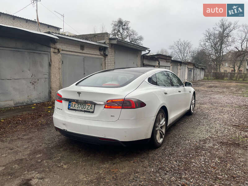 Лифтбек Tesla Model S 2013 в Харькове фото 6 Лифтбек Tesla Model S 2013 в Харькове