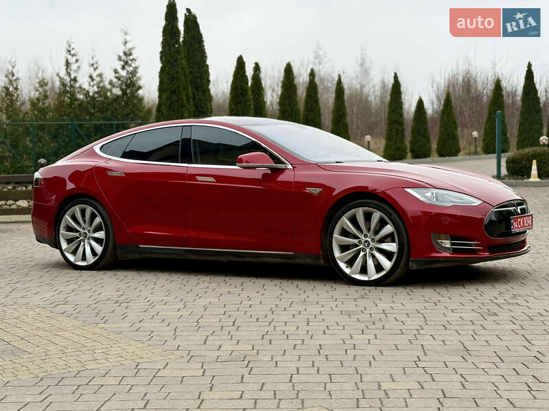 Лифтбек Tesla Model S 2014 в Тернополе