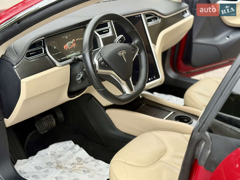 Лифтбек Tesla Model S 2014 в Тернополе