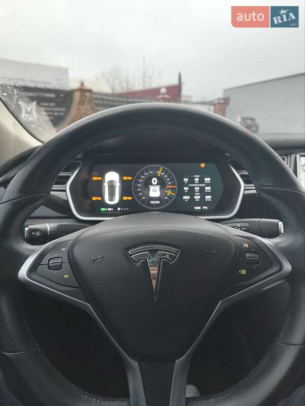 Лифтбек Tesla Model S 2014 в Киеве