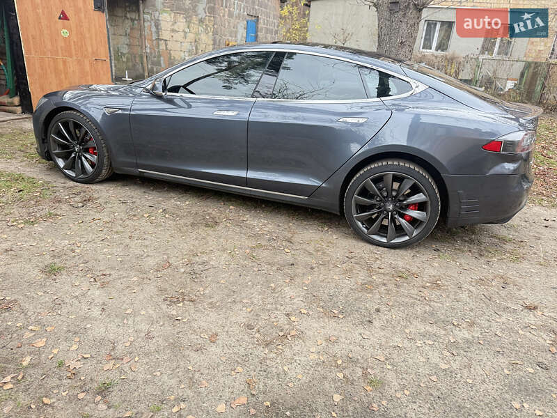 Лифтбек Tesla Model S 2014 в Киеве фото 23 Лифтбек Tesla Model S 2014 в Киеве