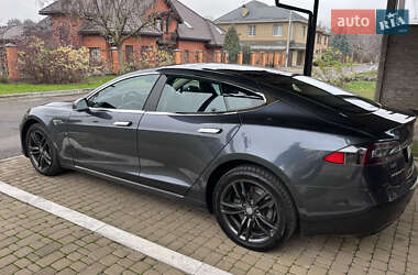 Лифтбек Tesla Model S 2016 в Киеве