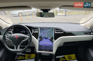 Лифтбек Tesla Model S 2016 в Львове