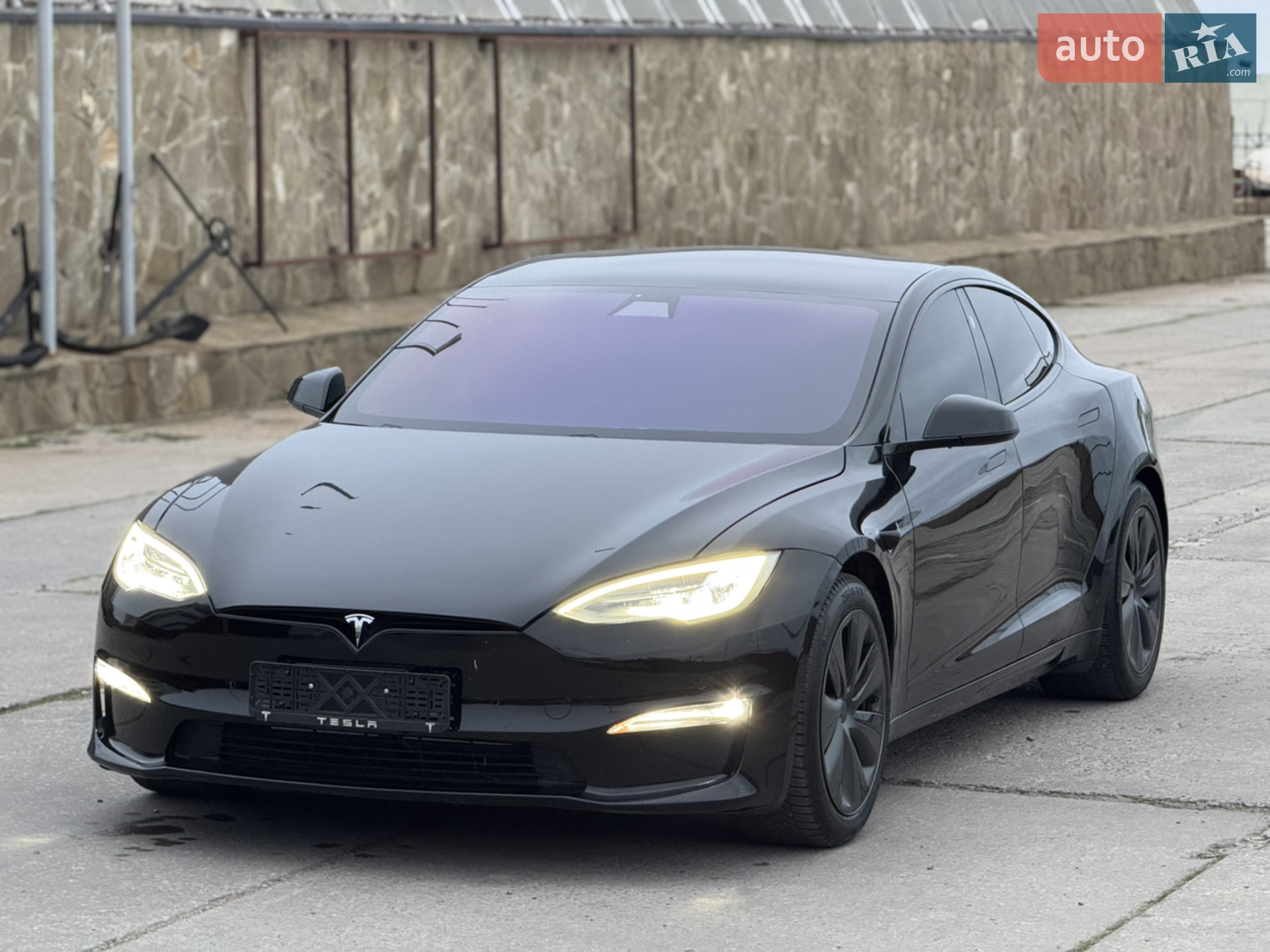 2022 Tesla Model S - мініатюра 13
