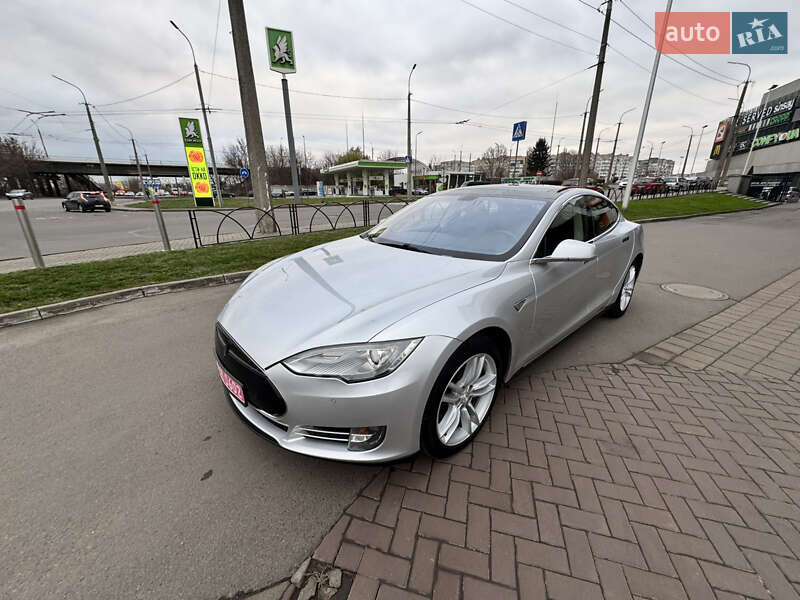 Ліфтбек Tesla Model S 2014 в Луцьку фото 4 Ліфтбек Tesla Model S 2014 в Луцьку