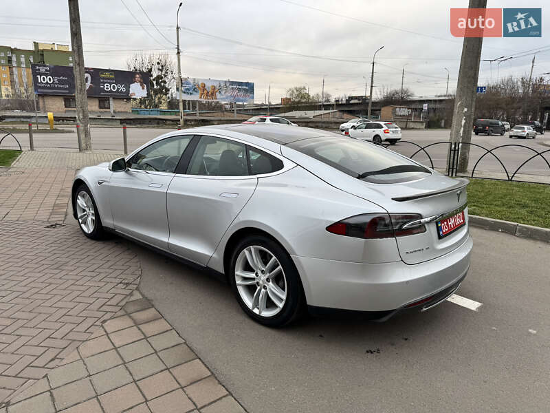 Ліфтбек Tesla Model S 2014 в Луцьку фото 9 Ліфтбек Tesla Model S 2014 в Луцьку