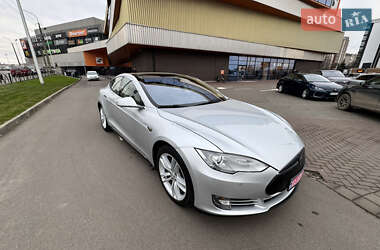 Ліфтбек Tesla Model S 2014 в Луцьку