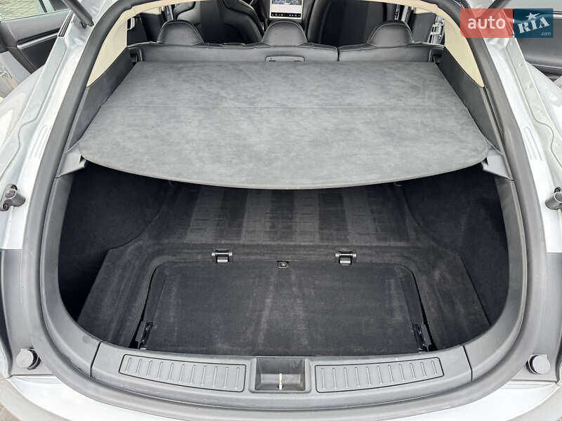 Ліфтбек Tesla Model S 2014 в Луцьку фото 33 Ліфтбек Tesla Model S 2014 в Луцьку