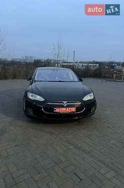 Лифтбек Tesla Model S 2015 в Днепре