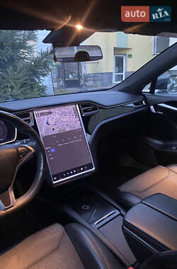 Лифтбек Tesla Model S 2018 в Ровно
