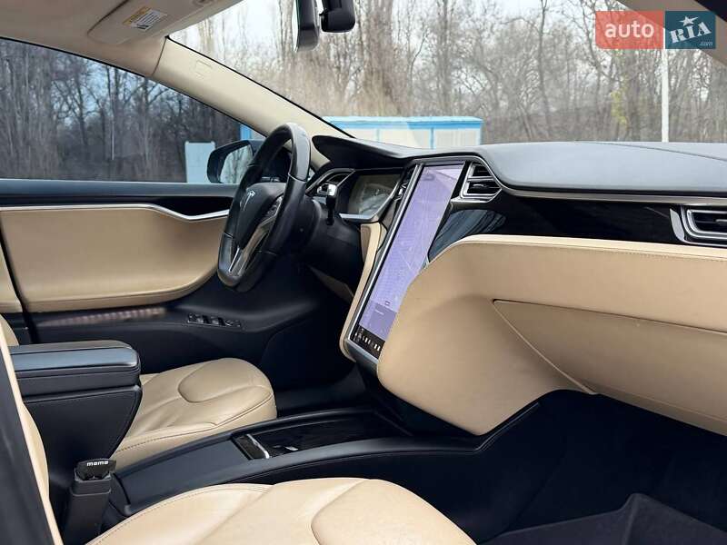 Лифтбек Tesla Model S 2013 в Запорожье фото 10 Лифтбек Tesla Model S 2013 в Запорожье