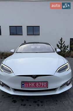 Лифтбек Tesla Model S 2019 в Луцке