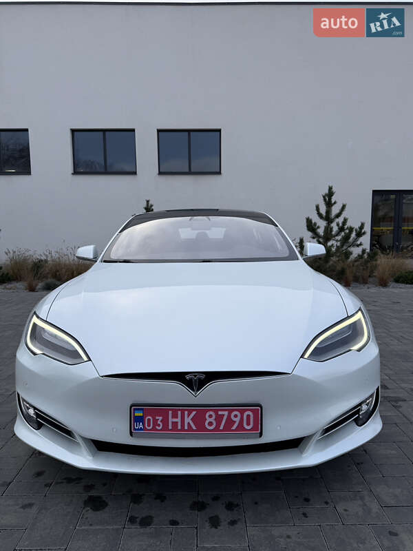 Лифтбек Tesla Model S 2018 в Луцке фото Лифтбек Tesla Model S 2018 в Луцке