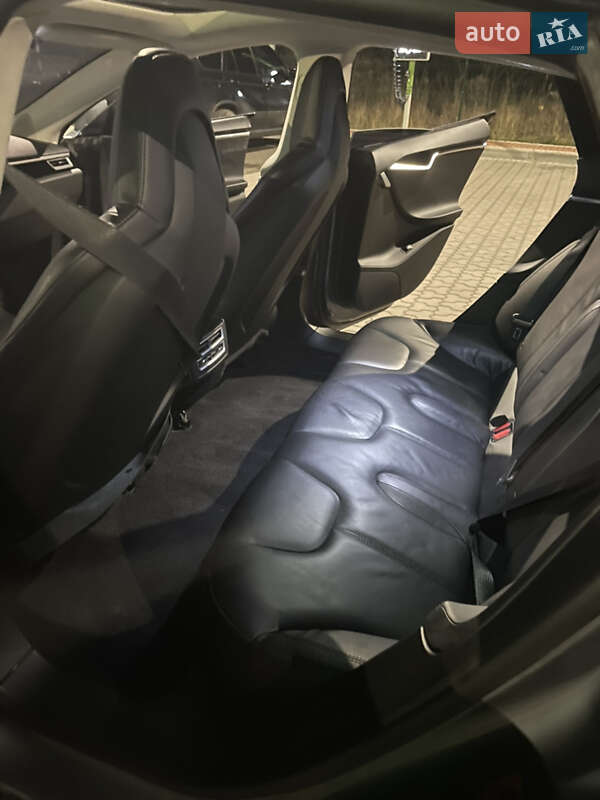 Ліфтбек Tesla Model S 2014 в Києві