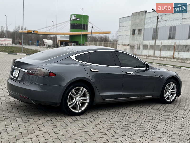 Ліфтбек Tesla Model S 2013 в Запоріжжі фото 8 Ліфтбек Tesla Model S 2013 в Запоріжжі