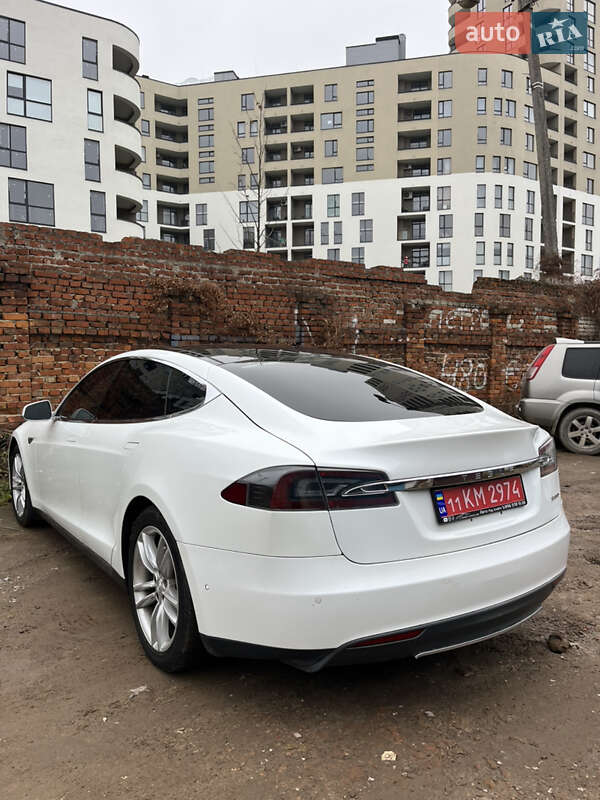 Лифтбек Tesla Model S 2014 в Львове фото 9 Лифтбек Tesla Model S 2014 в Львове