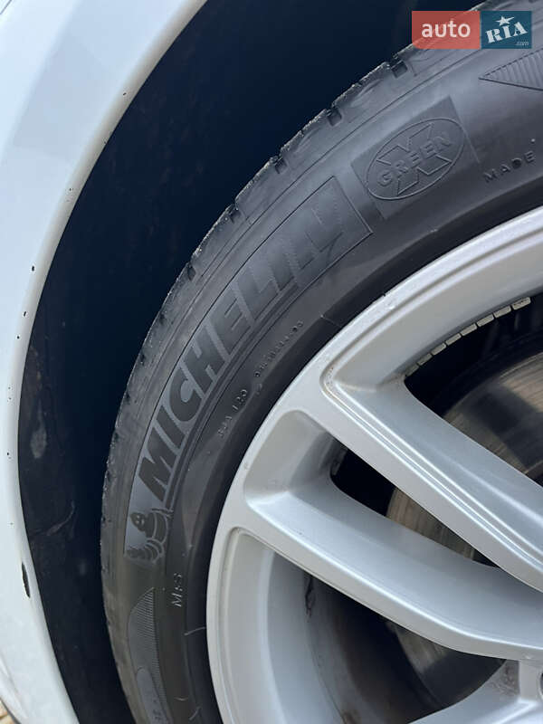 Лифтбек Tesla Model S 2014 в Львове фото 37 Лифтбек Tesla Model S 2014 в Львове