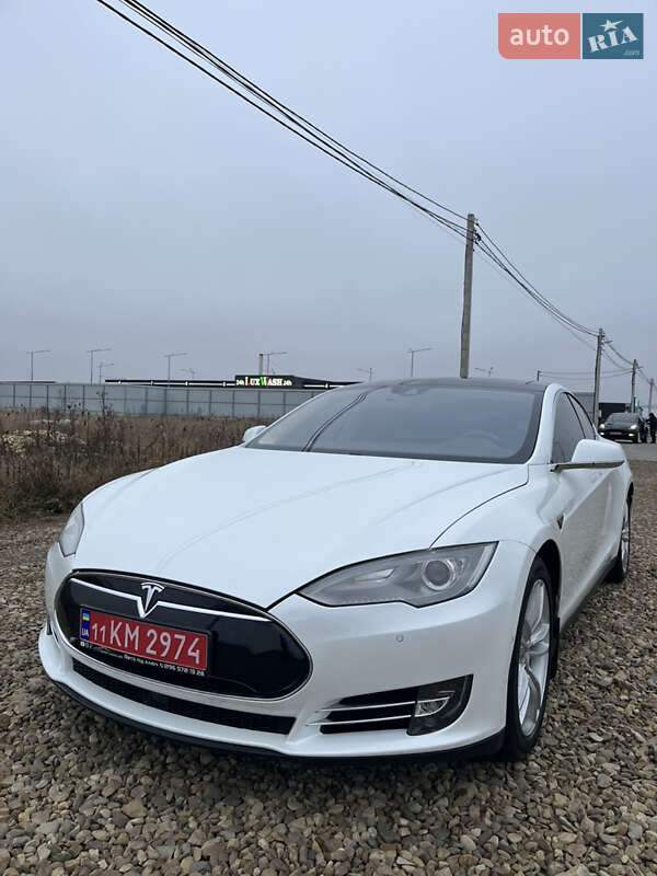 Лифтбек Tesla Model S 2014 в Львове фото 41 Лифтбек Tesla Model S 2014 в Львове