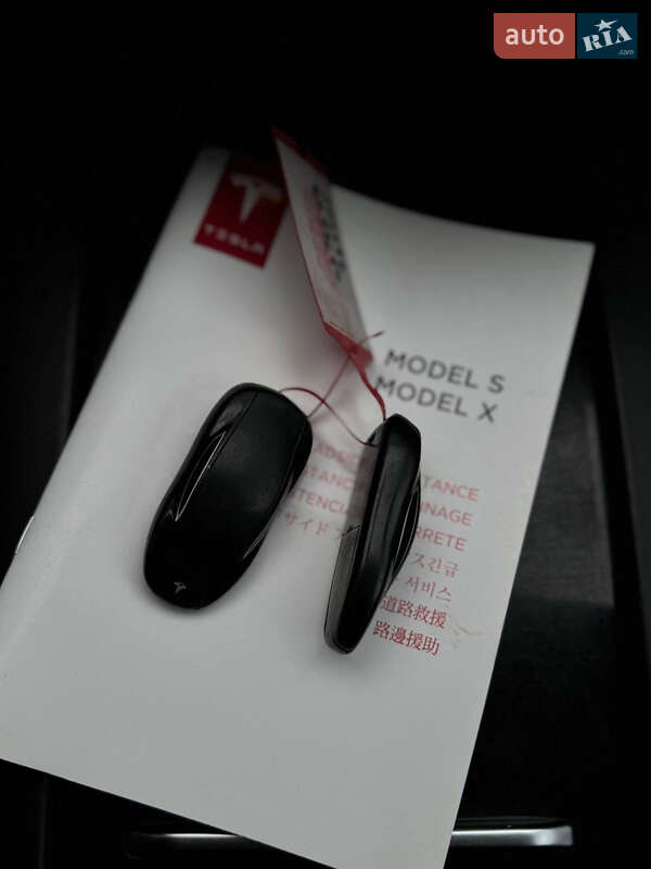 Лифтбек Tesla Model S 2017 в Львове фото 55 Лифтбек Tesla Model S 2017 в Львове